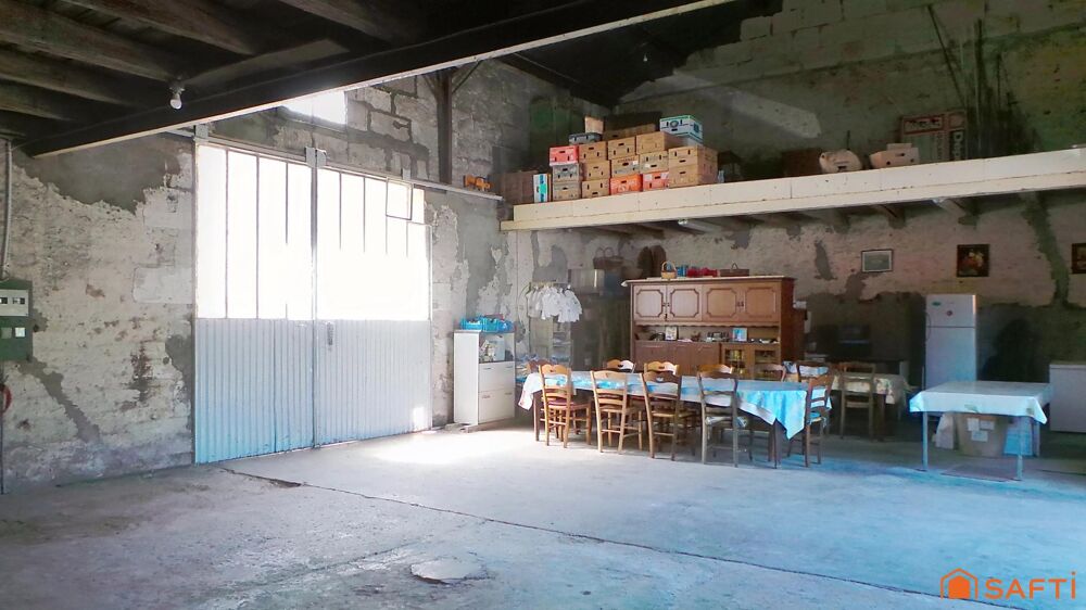 Vente Maison Centre Ville proximité commerces maison familiale avec atelier et dépendances Chateau-la-valliere