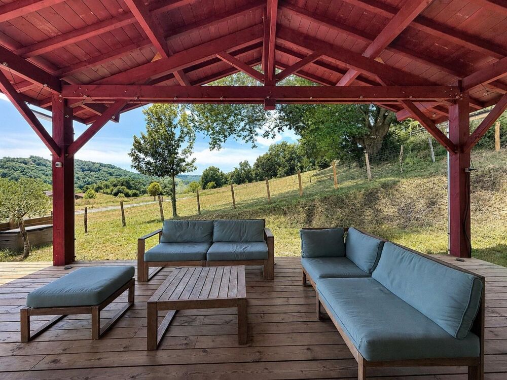 Maison familiale récente avec piscine, 185 m²  La Bastide-Clairence