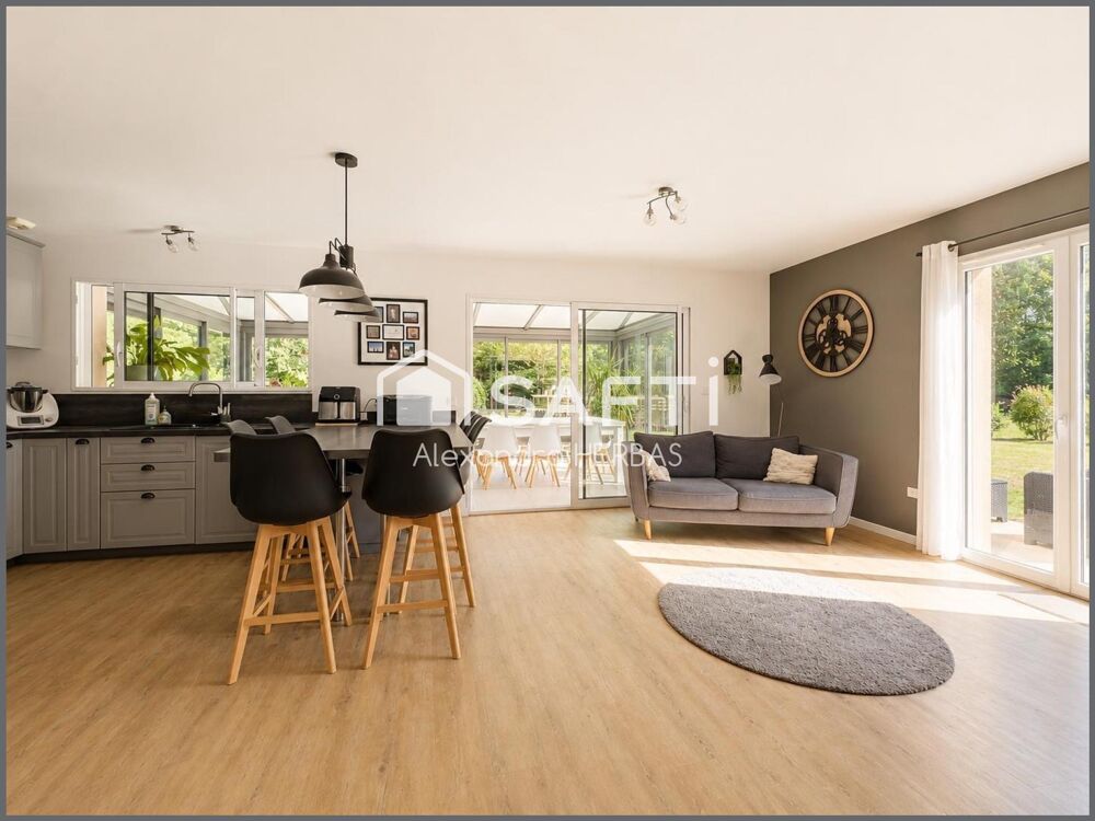 Vente Maison L'espace de la campagne, à quelques minutes seulement de la gare et du tram. Pessac