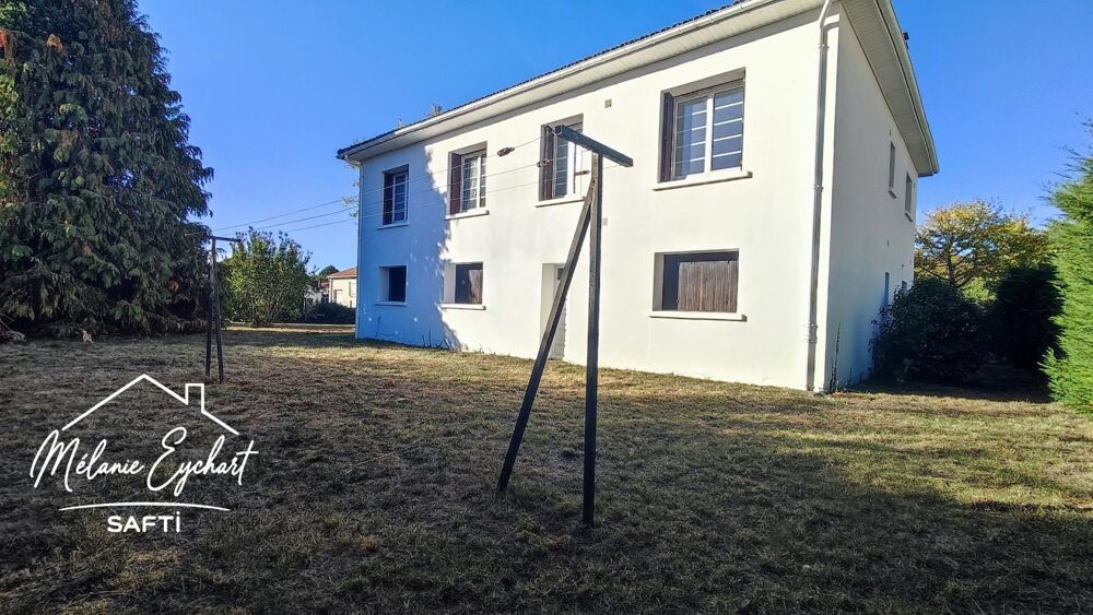 Maison de 113 m² habitables avec rez-de-jardin de même superficie  Terrain de 1 536 m²  La Rochefoucauld