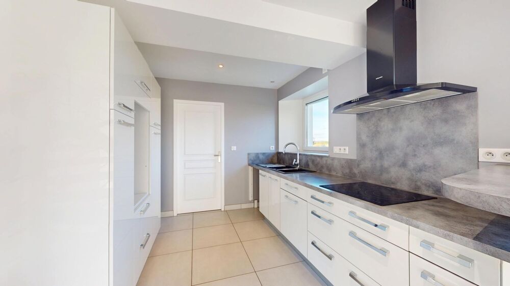 Vente Maison Vieux corps de ferme rénovée de 160 m² avec dépendances sur un grand terrain de 2248 m² Grieges