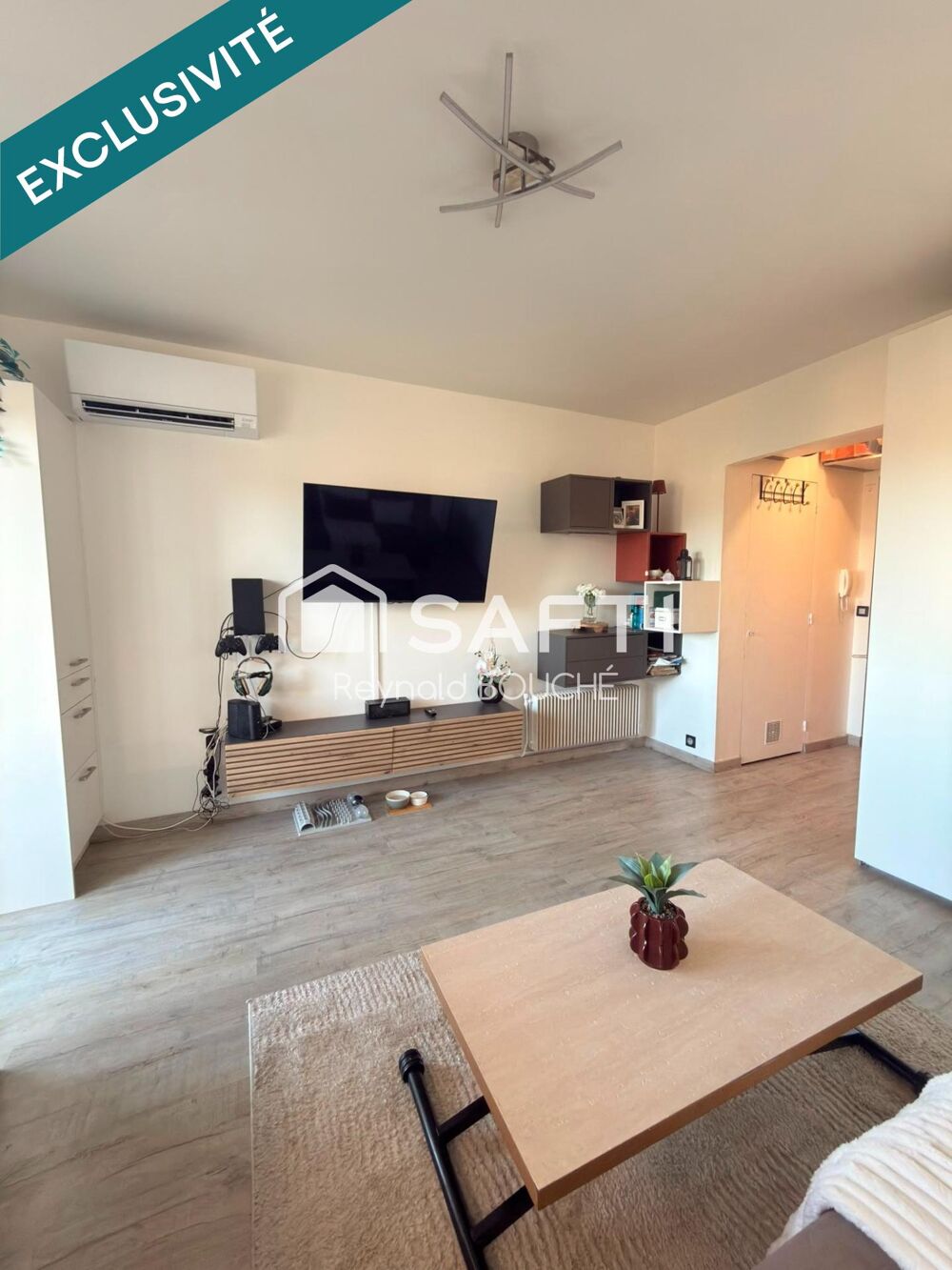 Vente Appartement Studio rénové avec balcon et vue mer Antibes