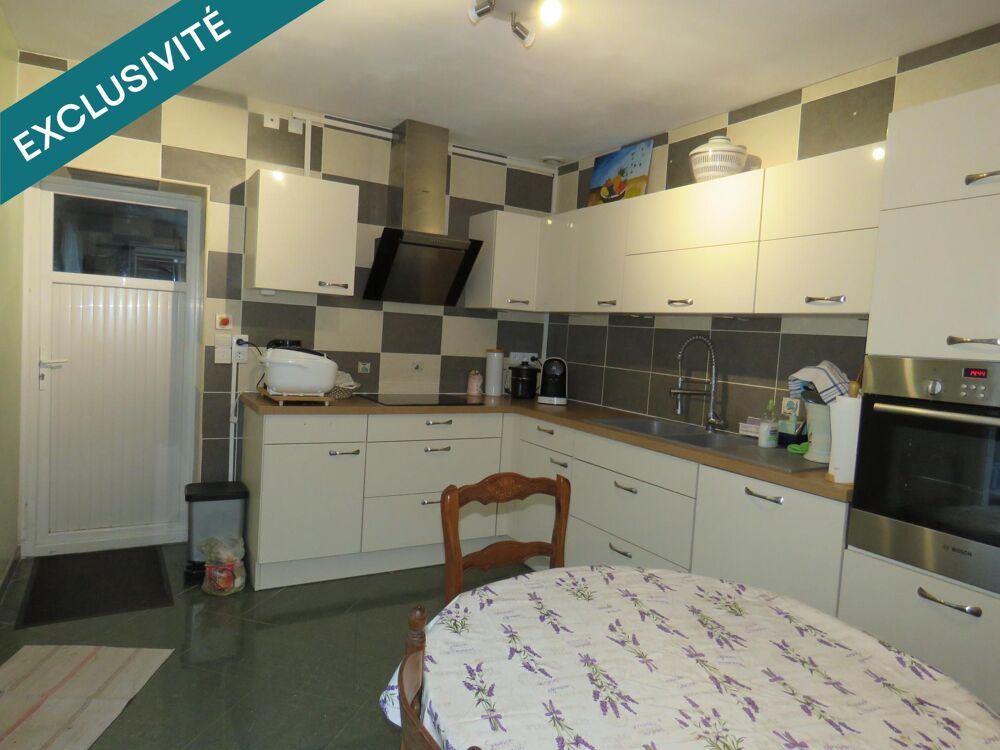 Maison familiale 6 pièces d'environ 117 m² habitable avec véranda et double garage à Cercottes.