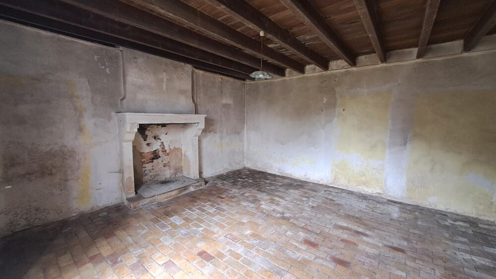 Ensemble immobilier à rénover sur plus de 3 000 m² de terrain