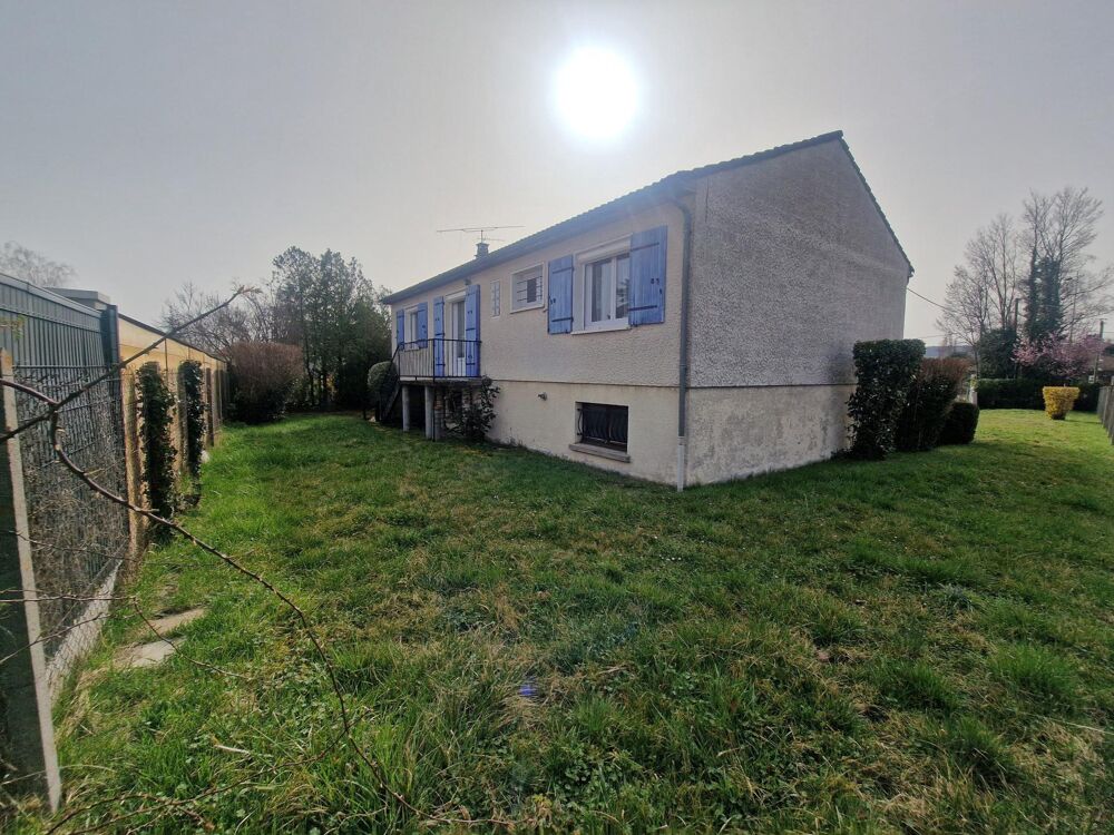 Vente Maison Maison lumineuse avec sous-sol et garage motorisé offrant de très beaux volumes Mozac