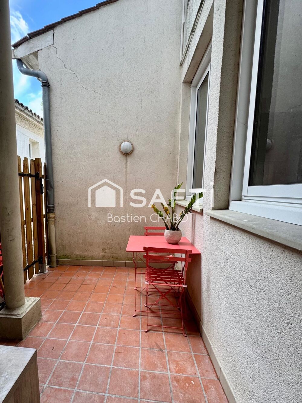 Vente Appartement Charmant 2 Pièces de 44 m² avec Terrasse et Cave Bordeaux