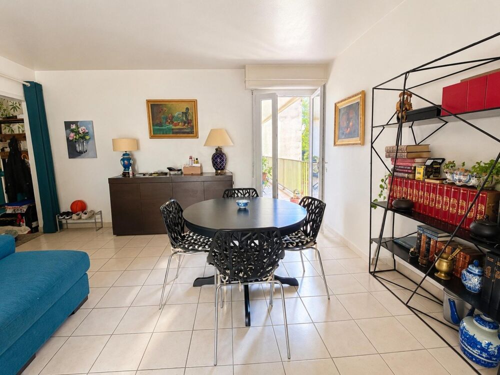 APPARTEMENT GRAND T3 LUMINEUX BALCON ASCENSEUR GARAGE A DEUX PAS DU CENTRE DE LA ROCHELLE !