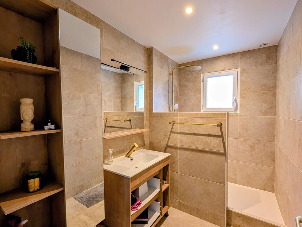Vente Maison Maison Familiale économique, 4 chambres avec terrain intime Saint-yzan-de-soudiac
