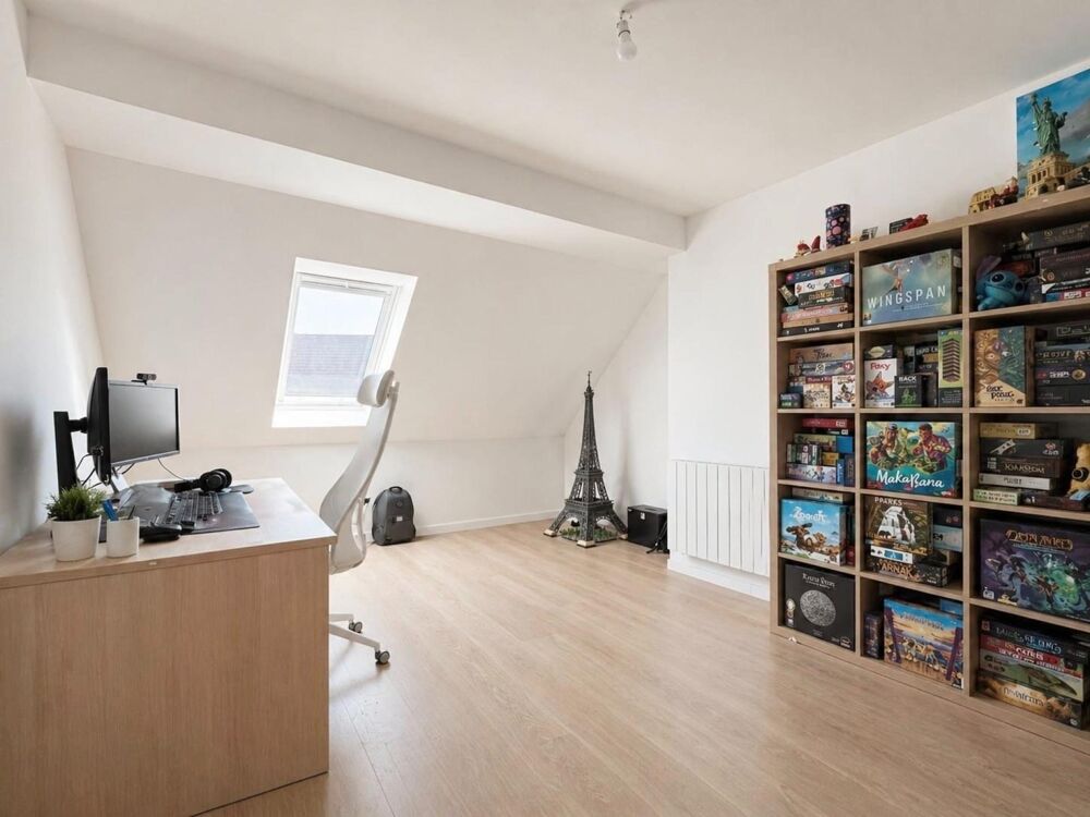 Maison semi individuelle avec garage et jardin