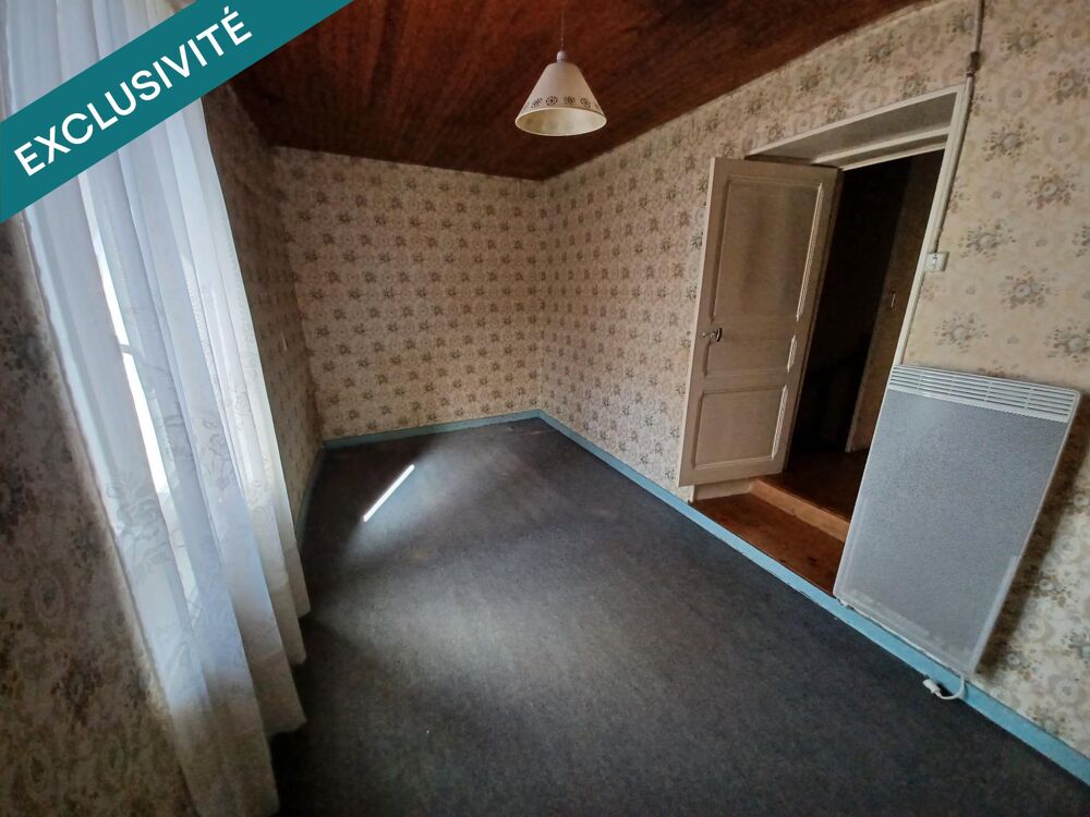 Maison avec dépendances en pierres, cour et jardin