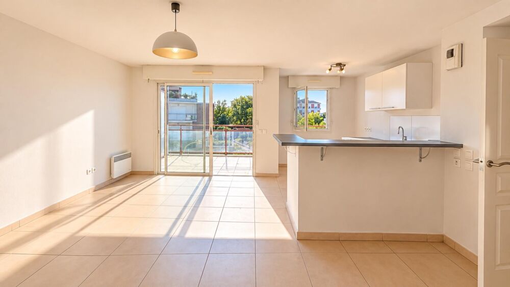 Vente Appartement DRAGUIGNAN – T3 LUMINEUX AVEC TERRASSE, PISCINE & PARKING COUVERT Draguignan