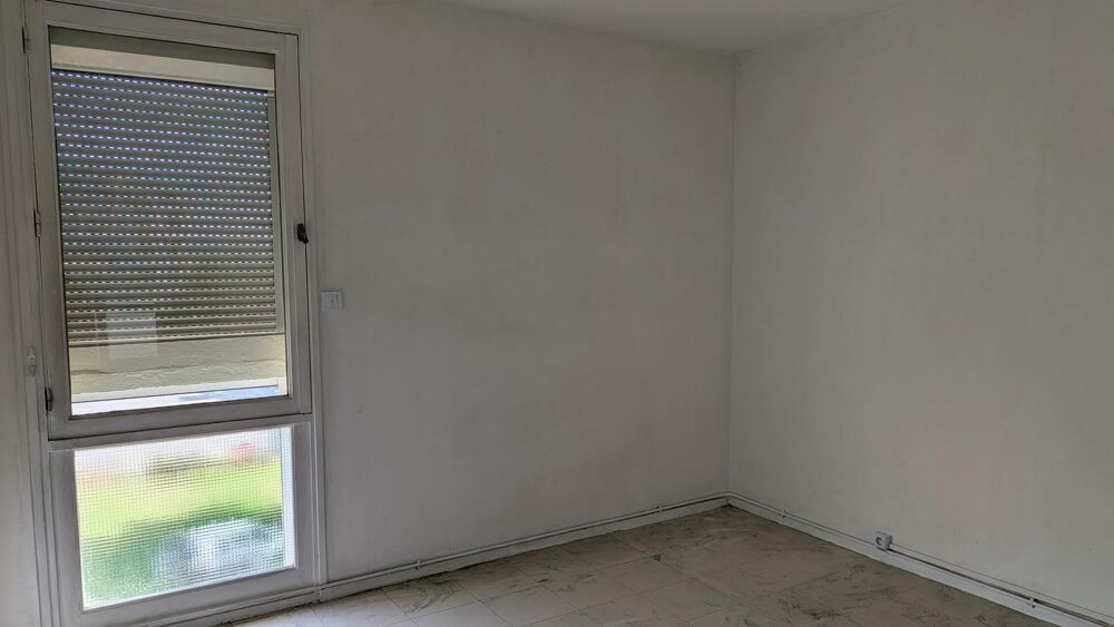 Vente Appartement BEL APPARTEMENT 3 PIÈCES AVEC 2 BALCONS PROCHES DE TOUTES COMMODITES Saint-quentin
