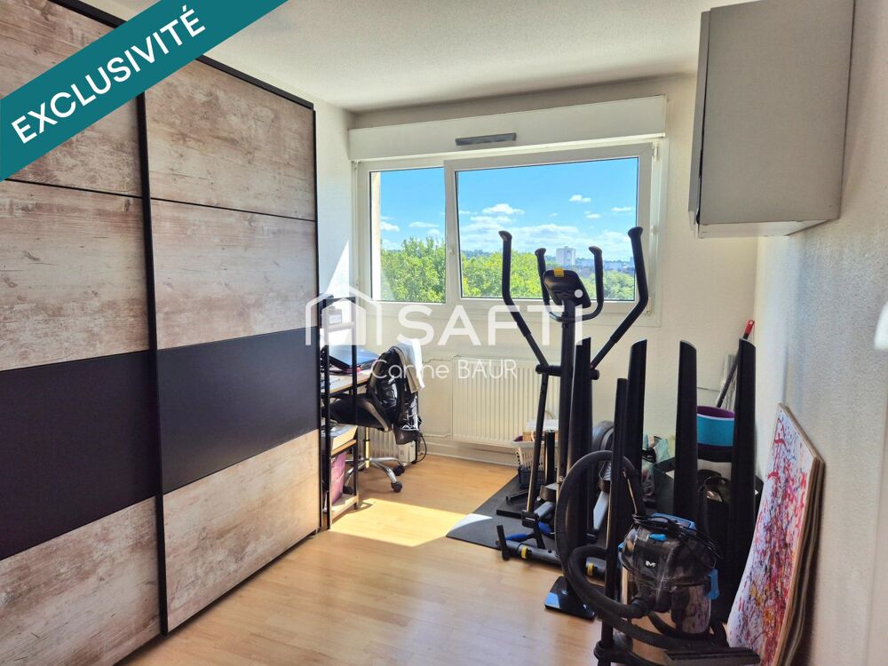 Vente Appartement Appartement 4 pièces - 2 chambres - 2 salles de bain - 1 place de parking - 1 cave Mulhouse