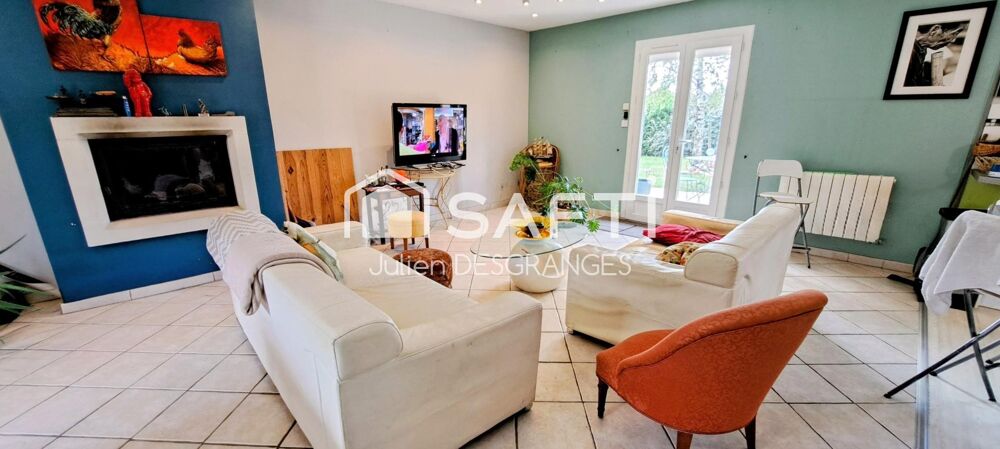Vente Maison Propriété 4 chambres possibilité 5 avec piscine chauffée et espace patio. Veretz