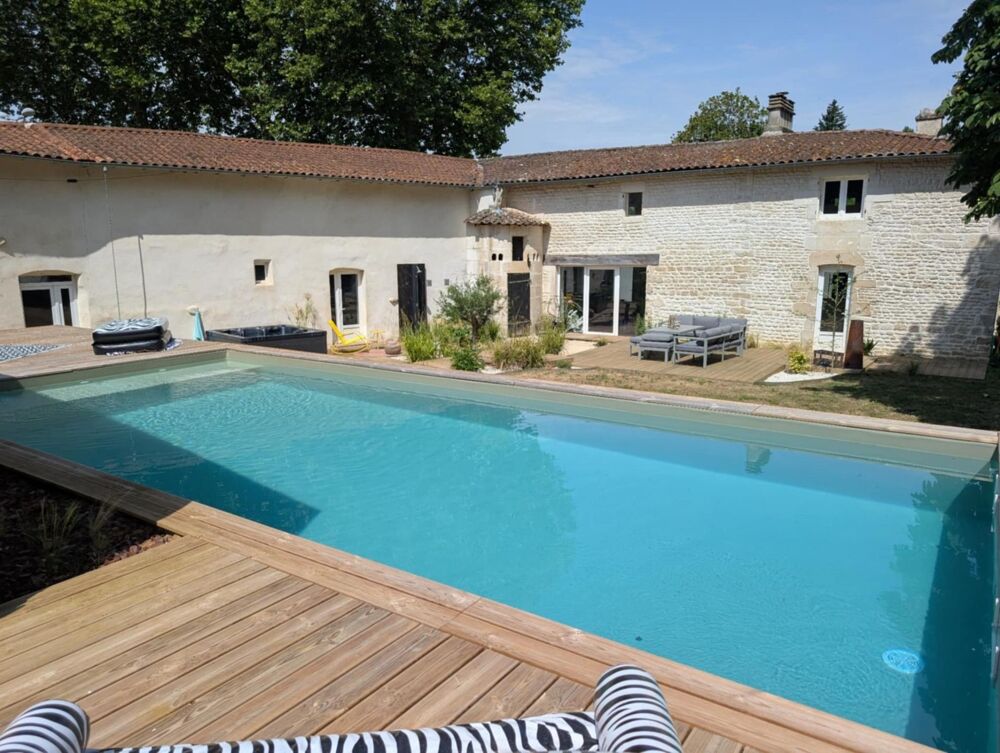 Spacieuse maison esprit Loft en bord de Sèvre
