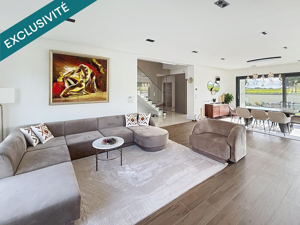 À quelques minutes de Reims  Une maison contemporaine aux prestations de qualité.