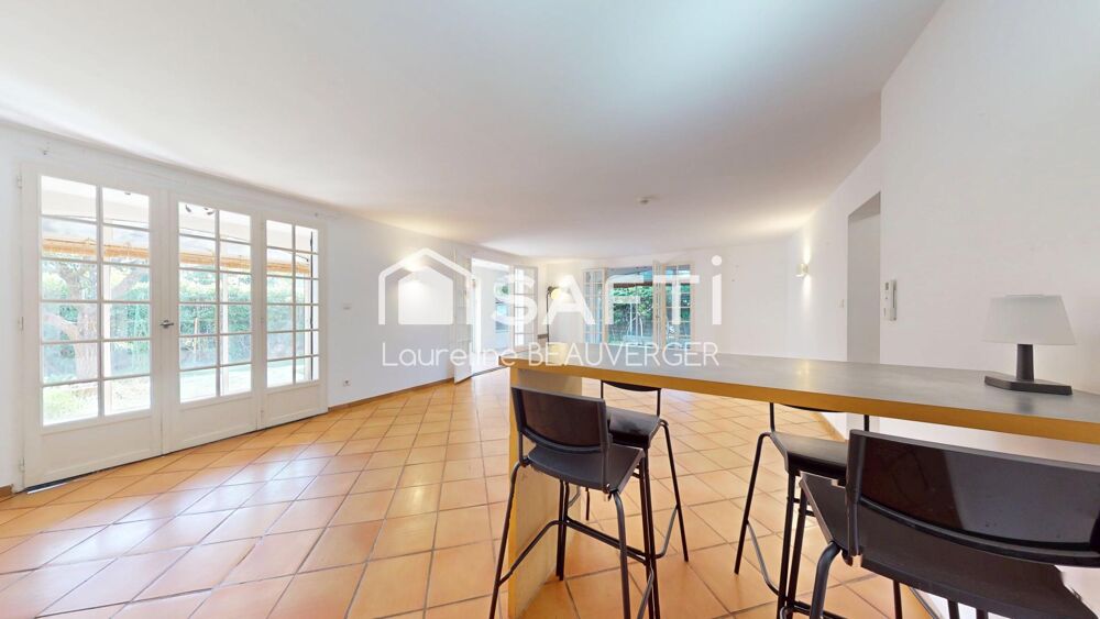 � vendre  Maison Hy�res (83400)