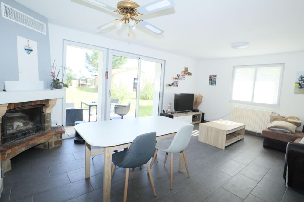 Maison 2 chambres avec garage et atelier sur terrain de 1700m2