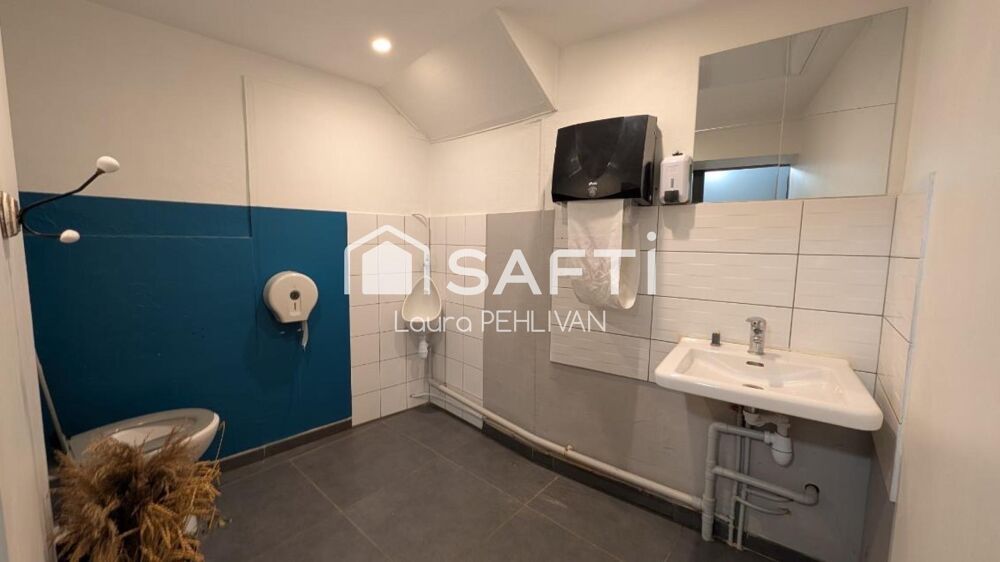Vente Immeuble Idéal investisseur ! Immeuble de rapport de 4 logements et un restaurant Beaufort