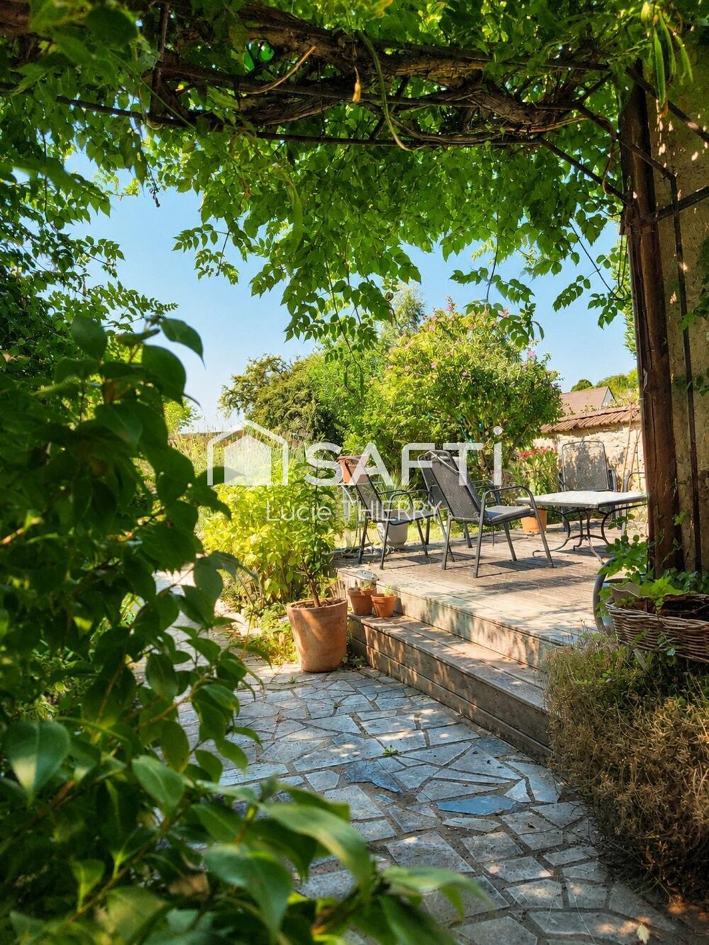 Vente Maison L'Inattendue – Un cocon caché au cœur de la ville Noailles