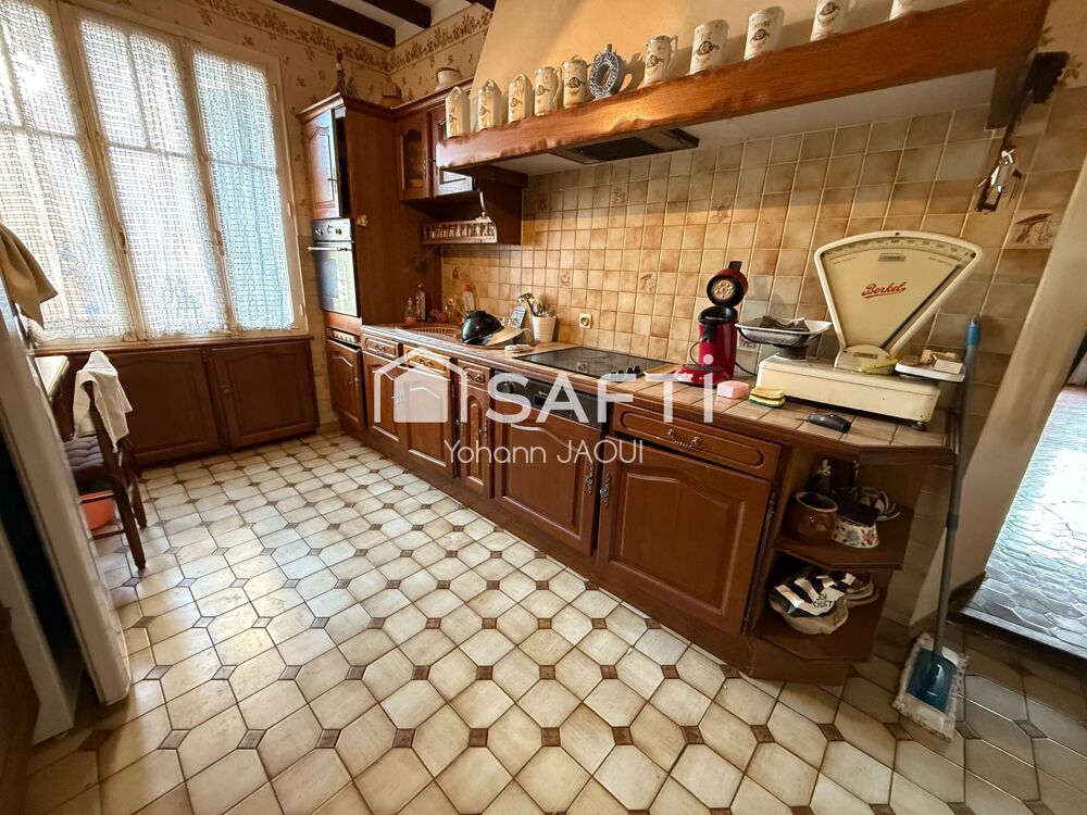 Maison de village 242m² + jardin - Idéal investisseur - Fort potentiel locatif.