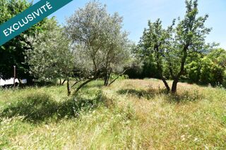  Terrain à vendre 637 m²