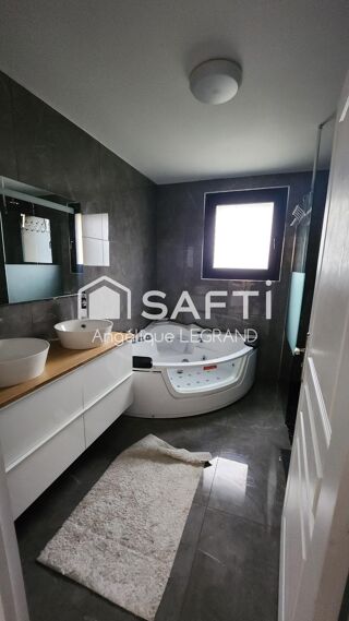  Maison � vendre 5 pi�ces 200 m�