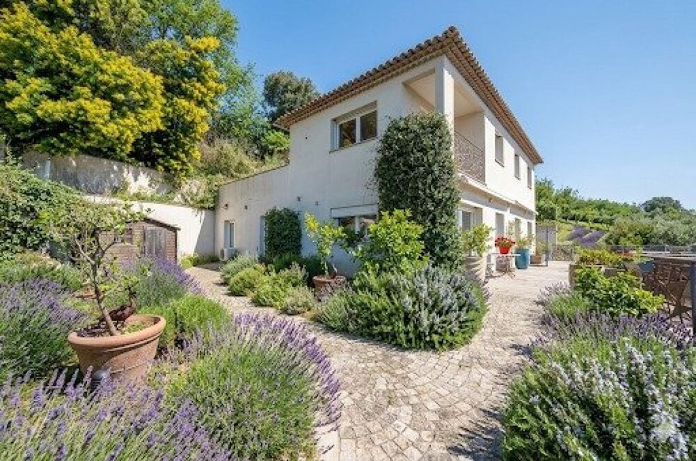 VILLA VUE MER ET MONTAGNES AVEC APPARTEMENTS
