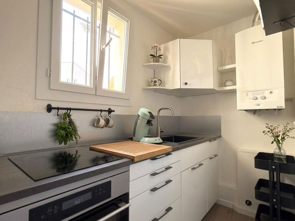 Vente Appartement CENTRE VILLE  À PIED/ AU CALME/ GRANDE TERRASSE Hyeres