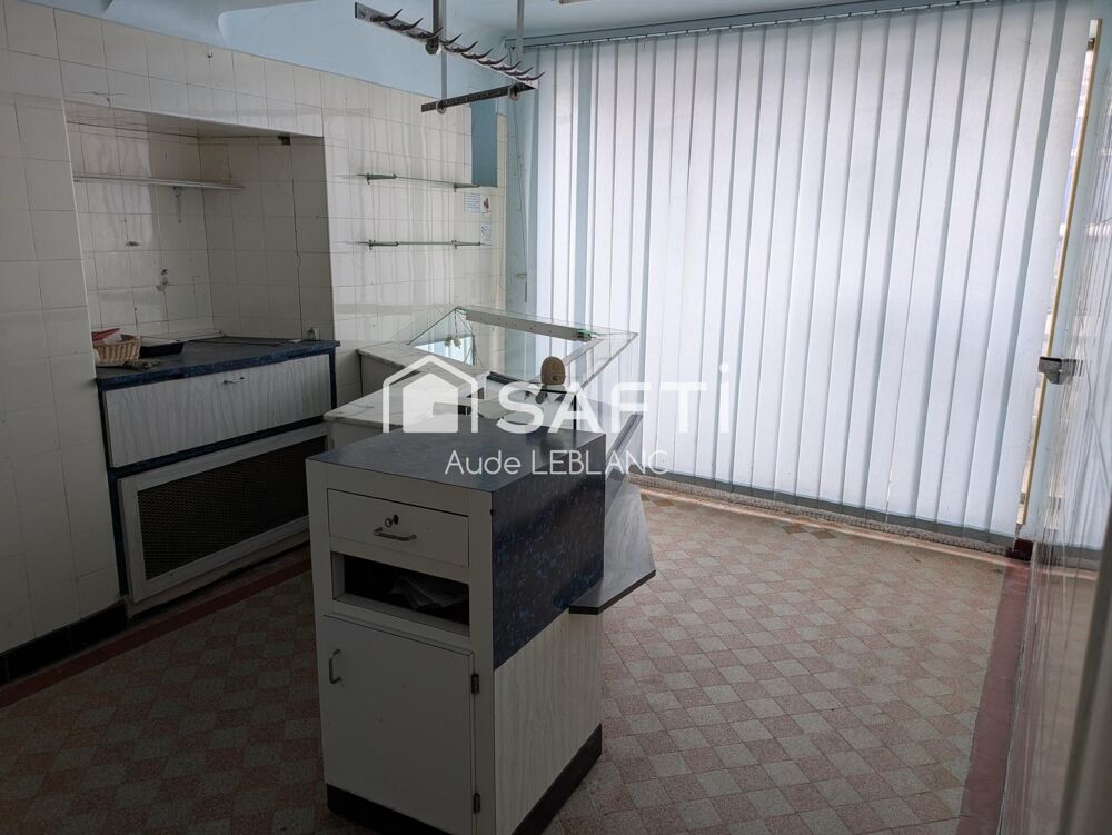 Vente Immeuble Ancien commerce avec appartement. Différentes entrées Loudun