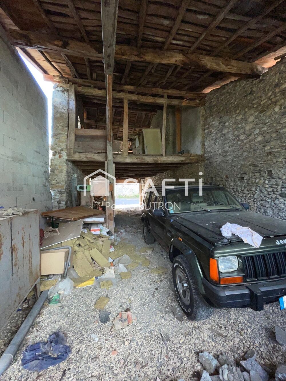 Vente Immeuble Grange � r�nover au centre ville, bien rare. Valentine