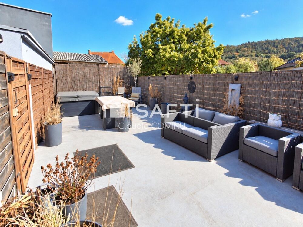 Vente Immeuble Maison aux beaux volumes avec studio et local commercial loué Stiring-wendel