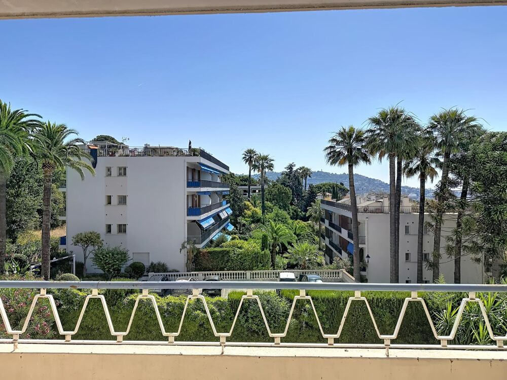 Vente Appartement EXCLUSIVITÉ – Cannes – Lumineux 2 pièces avec terrasse et échappée mer Cannes