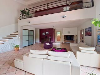  Maison � vendre 8 pi�ces 245 m�