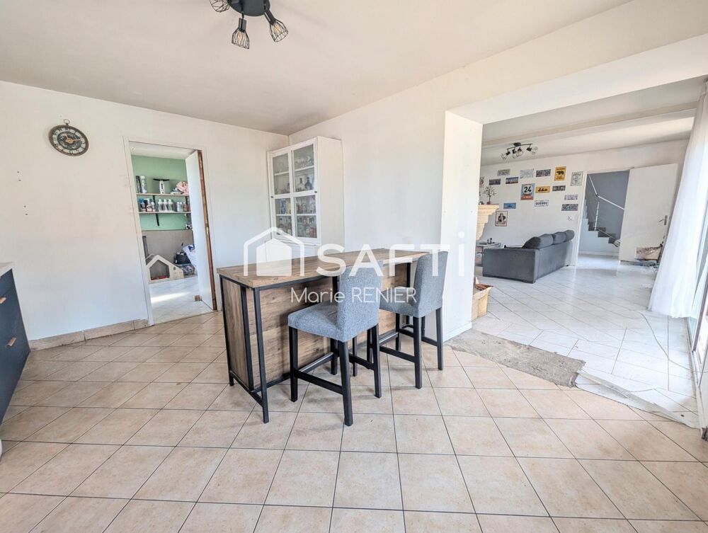 Vente Maison Maison familiale 130 m² à Lézigné– 4 chambres – Dépendance et grand garage/atelier Lézigné