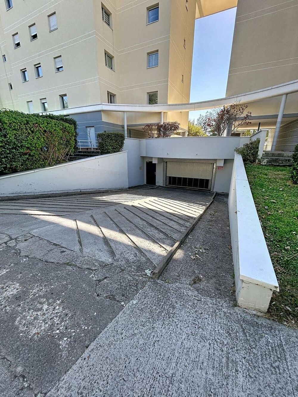 Vente Parking/Garage Stationnez en toute simplicité, à 2 pas du Rer de Torcy Torcy