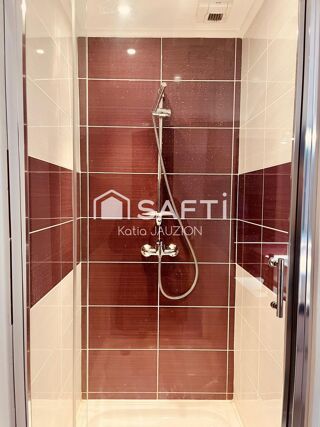  Maison � vendre 8 pi�ces 180 m�