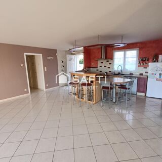 Maison  vendre 8 pices 205 m