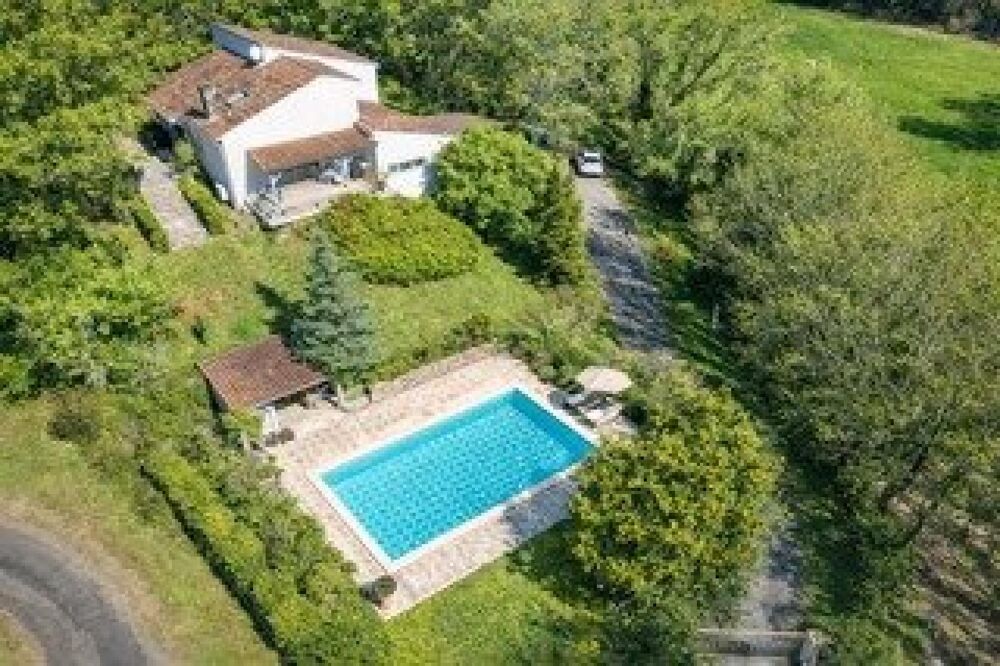Maison d'architecte, piscine, garage, vue superbe.