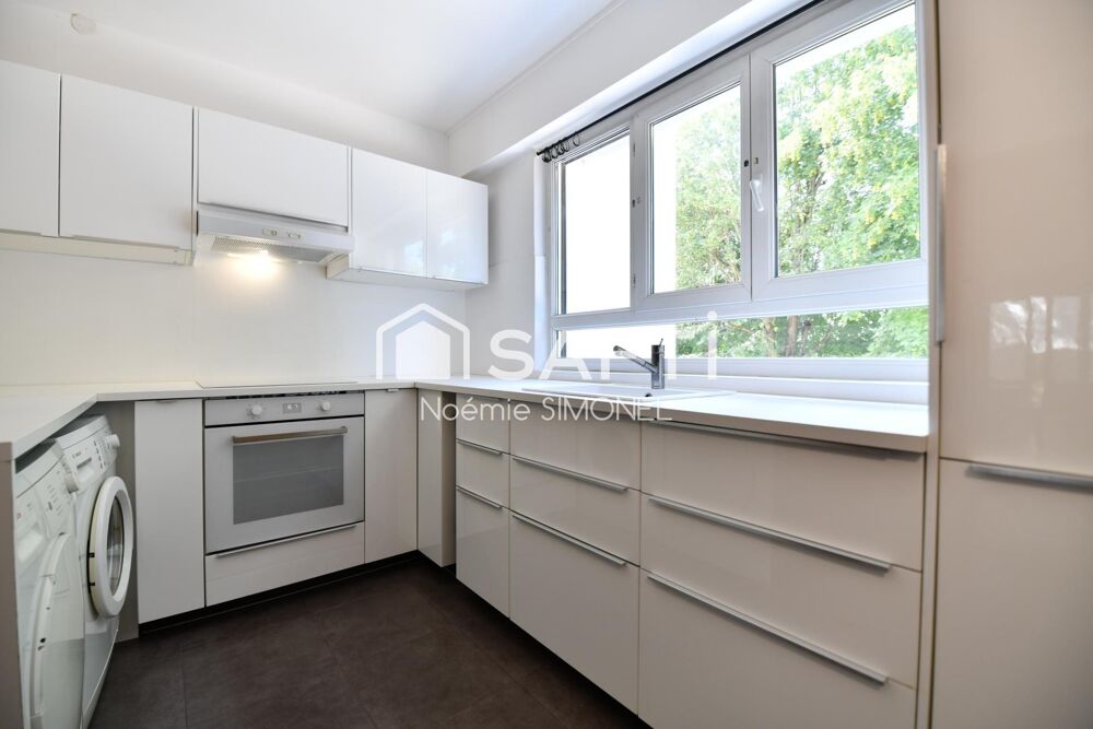 Appartement de trois pièces! Ravalement récemment réalisé!
