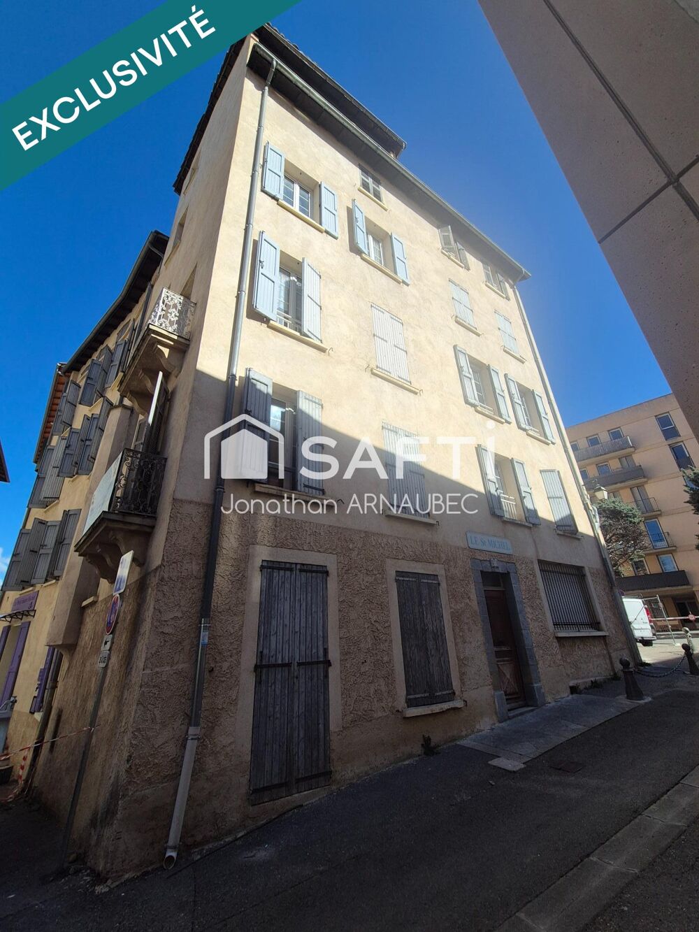 Investisseurs, découvrez un immeuble de 10 appartements offrant un fort potentiel de rentabilité au coeur de Digne-les-Bains.