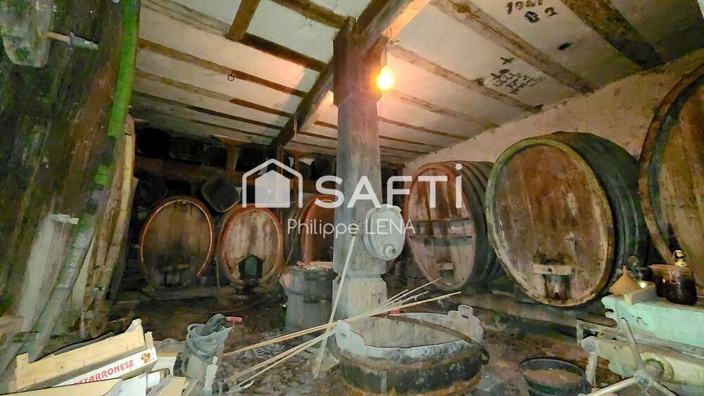 Ensemble du 16ème s., classé Monument Historique