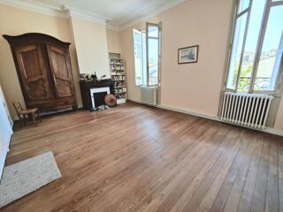  Maison à vendre 10 pièces 302 m²