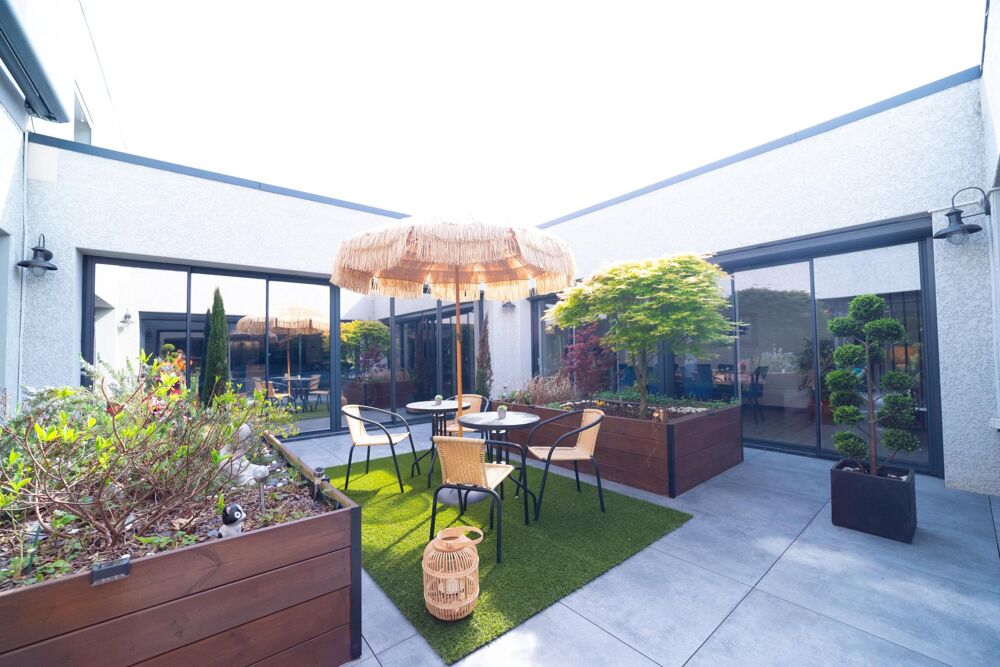 Vente Maison Splendide Maison contemporaine d'environ 320 m² Dompierre-sur-veyle