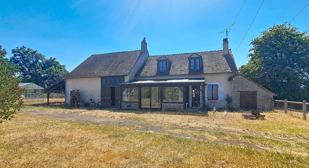 Vente Maison Vous recherchez le calme, la nature et un cadre de vie paisible ? Cette propriété au beau potentiel n'attend plus que vous ! Tranzault
