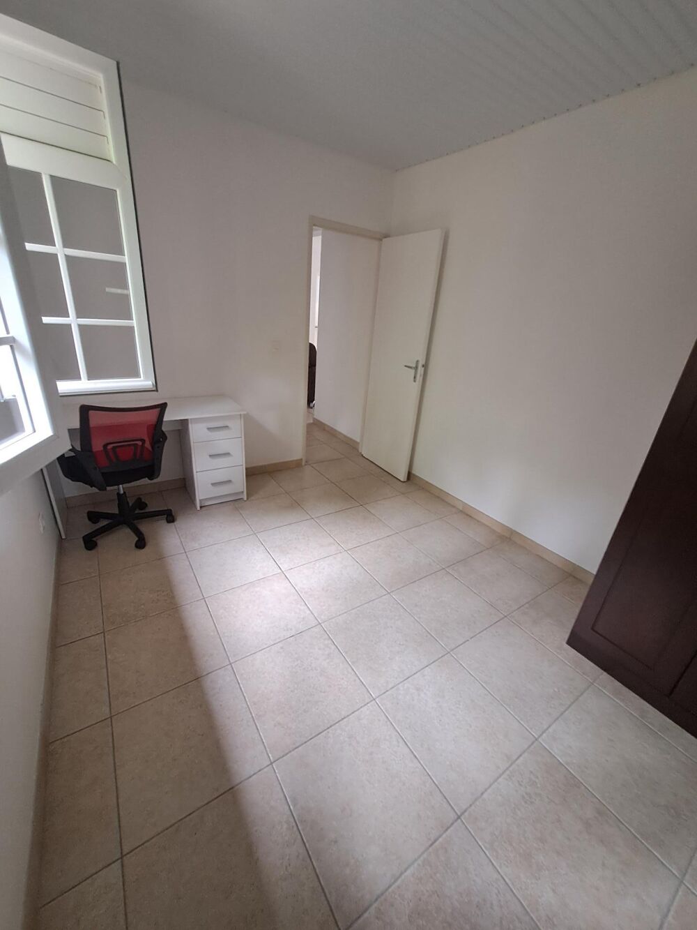Location Appartement Haut de villa propre et lumineux avec accès jardin Le lamentin