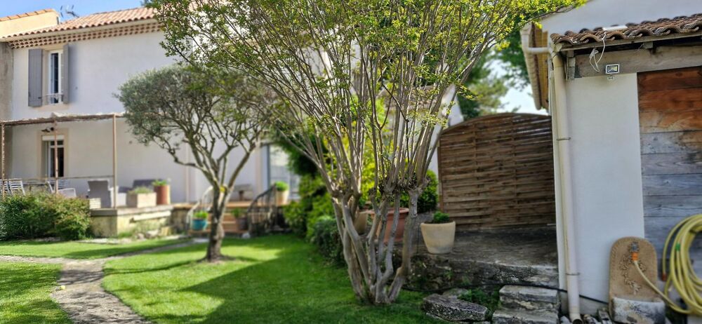 Une maison pensée pour le bonheur en famille / 5 pièces, 3 chambres, de beaux espaces de vie et un cadre paisible : le compromi