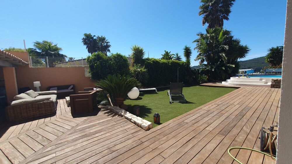 � vendre  Maison Carqueiranne (83320)