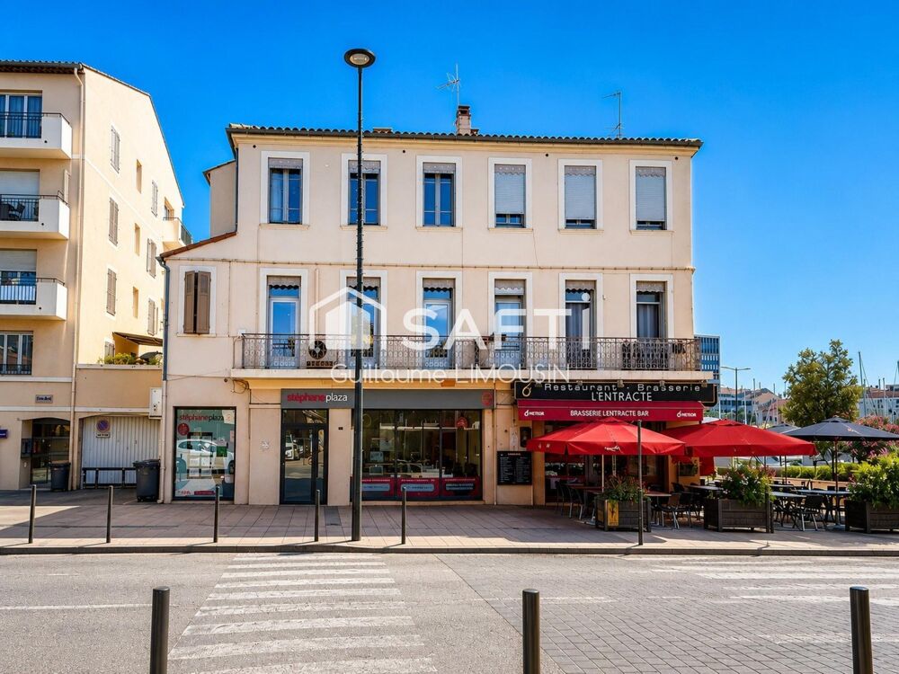   Port de La Seyne : 100 m² à fort potentiel 