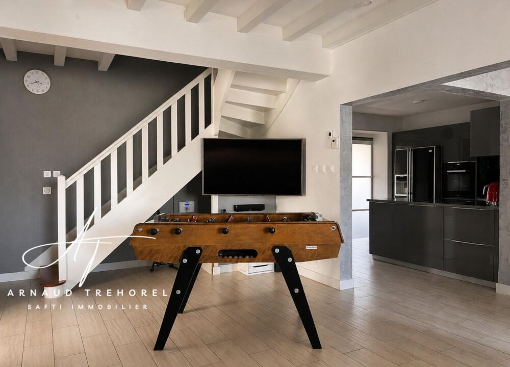Maison 188 m²  4 chambres  Piscine  Dépendances